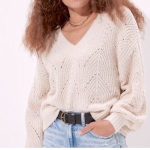 AE Chenille V-neck cropped sweater